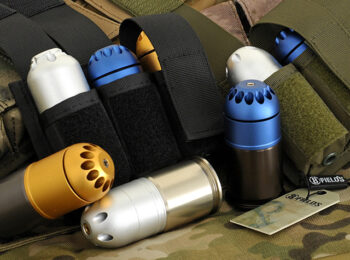 Port utilitar 3 grenade olive - 8Fields magazin Squad Store